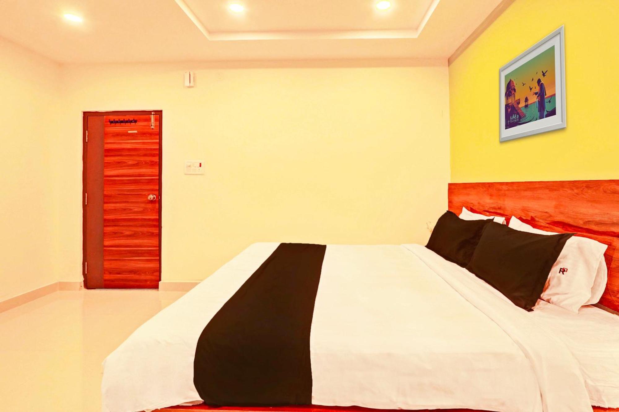 Hotel O R Square Hyderabad Exterior photo
